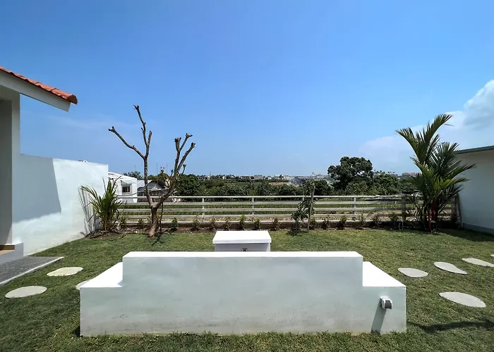 Moon Bali Canggu (Bali)